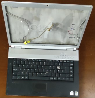 LAPTOP-SONY-VAIO-PCG-381M-2
