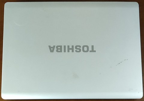 LAPTOP-TOSHIBA-SATELLITE-L300-11M