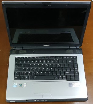 LAPTOP-TOSHIBA-SATTELITE-L300-2
