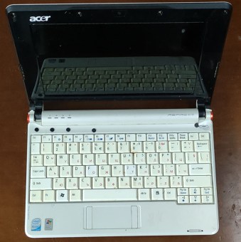 NETBOOK-ACER-ASPIRE-ONE-ZG5-2