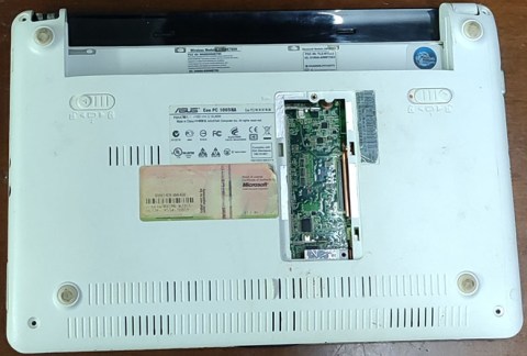 NETBOOK-ASUS-EEEPC1005HA-39