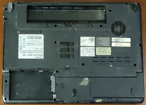 LAPTOP-TOSHIBA-A210-183-3